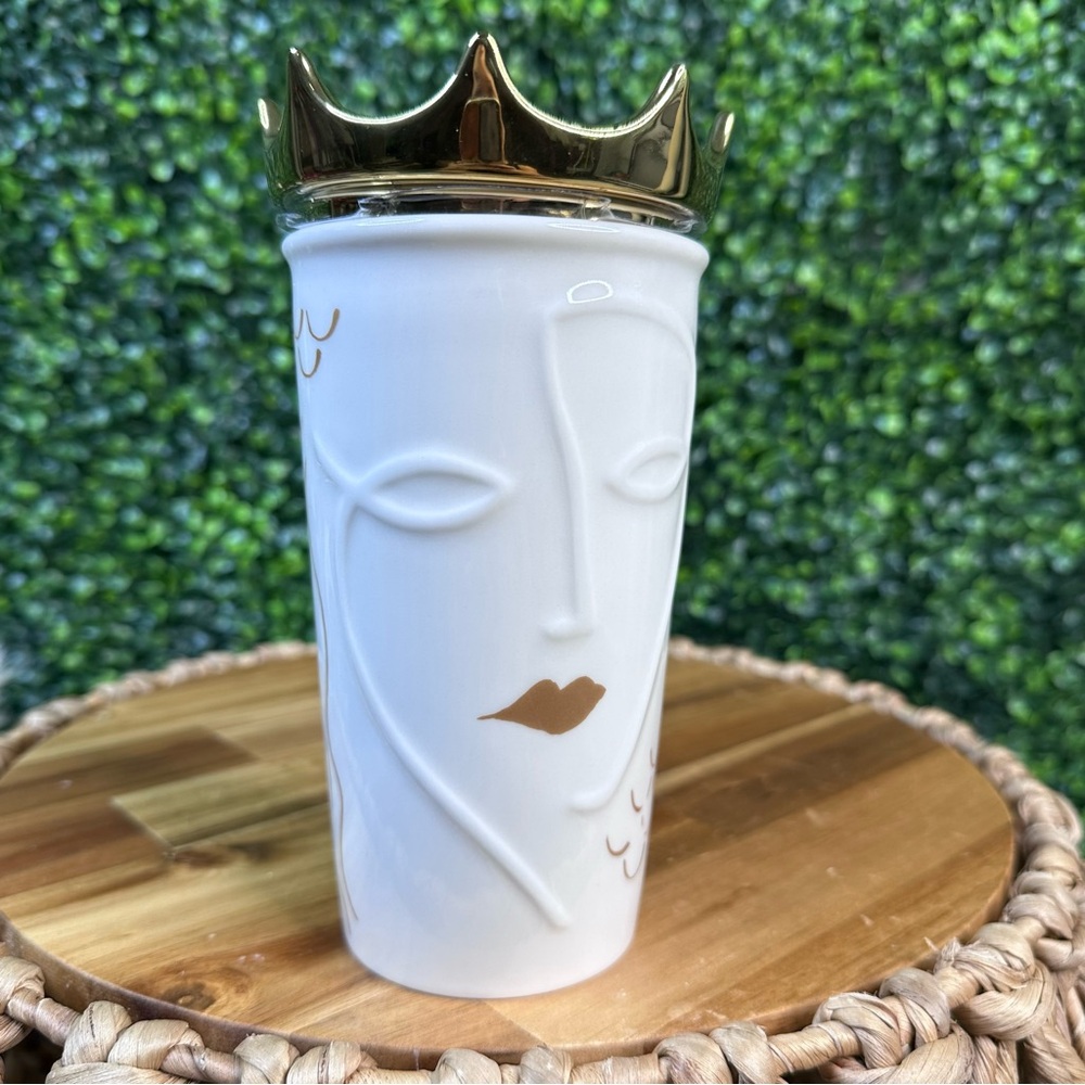 NWB Collectors 2016 Starbucks Ceramic Siren Travel Mug/Tumbler W/ Gold Crown LiD